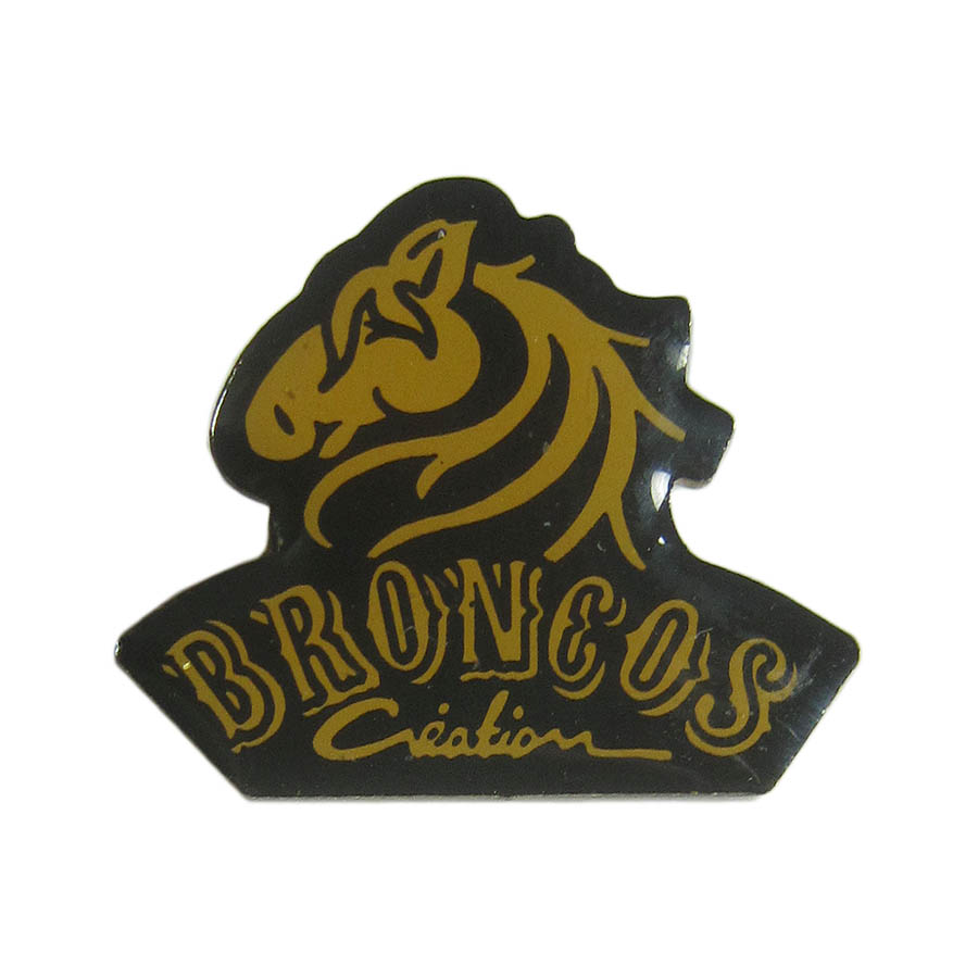 ピンズ 馬 ロゴ BRONCOS 留め具付き ピンバッジ レトロ