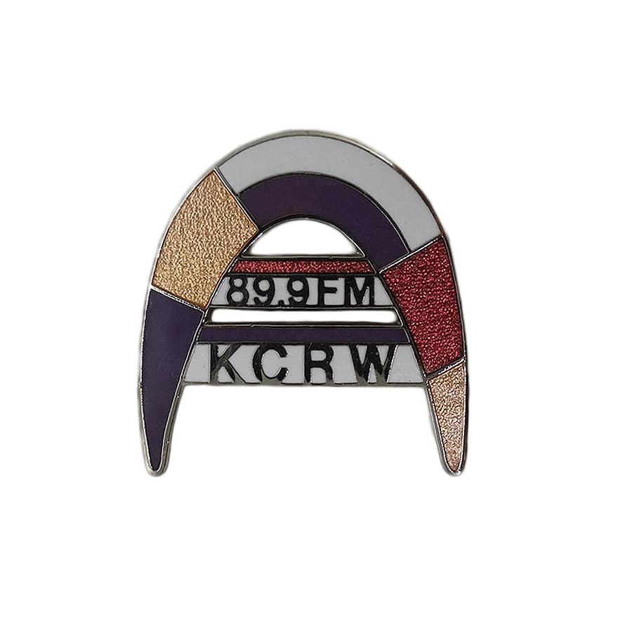 KCRW 89.9FM ラジオ局 ピンズ 留め具付き
