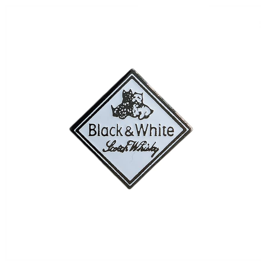 Black & White スコッチ ウイスキー ピンズ 酒 ブラック & ホワイト 留め具付き