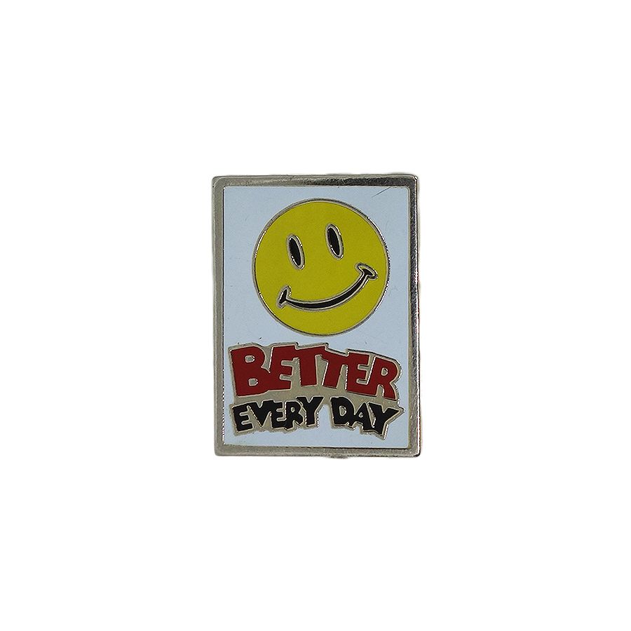 BETTER EVERY DAY ピンズ スマイルマーク 留め具付き