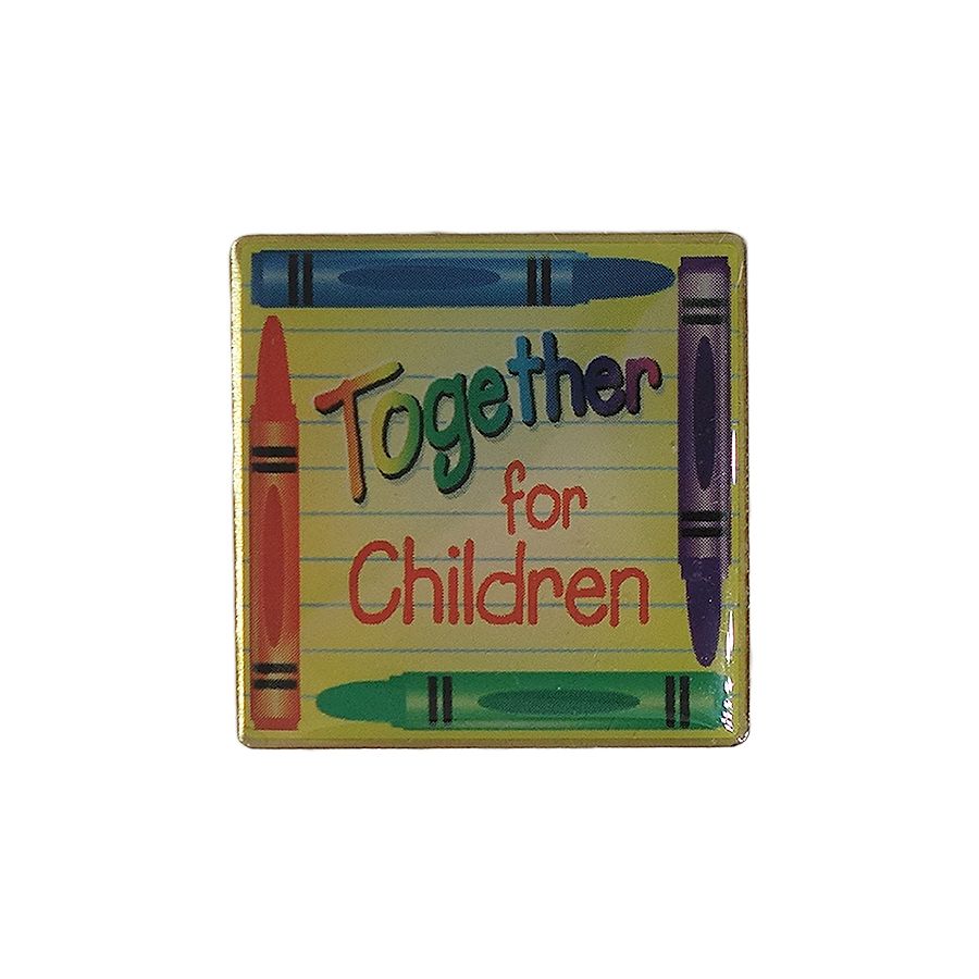 Together for Children ピンズ クレヨン 留め具付き