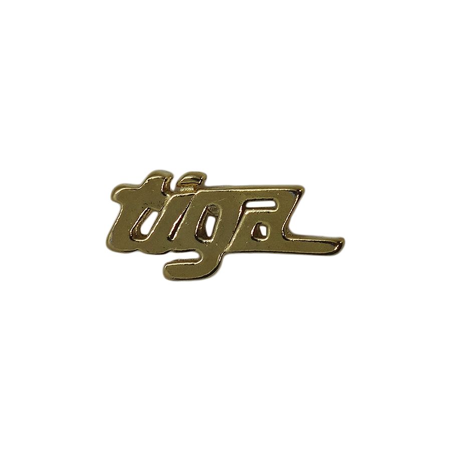 tiga ピンズ 金色 留め具付き