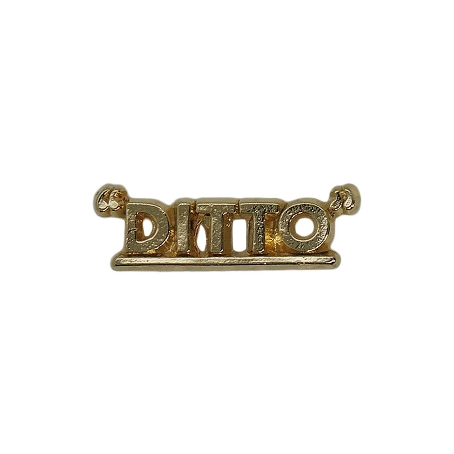 DITTO ピンズ 金色 留め具付き