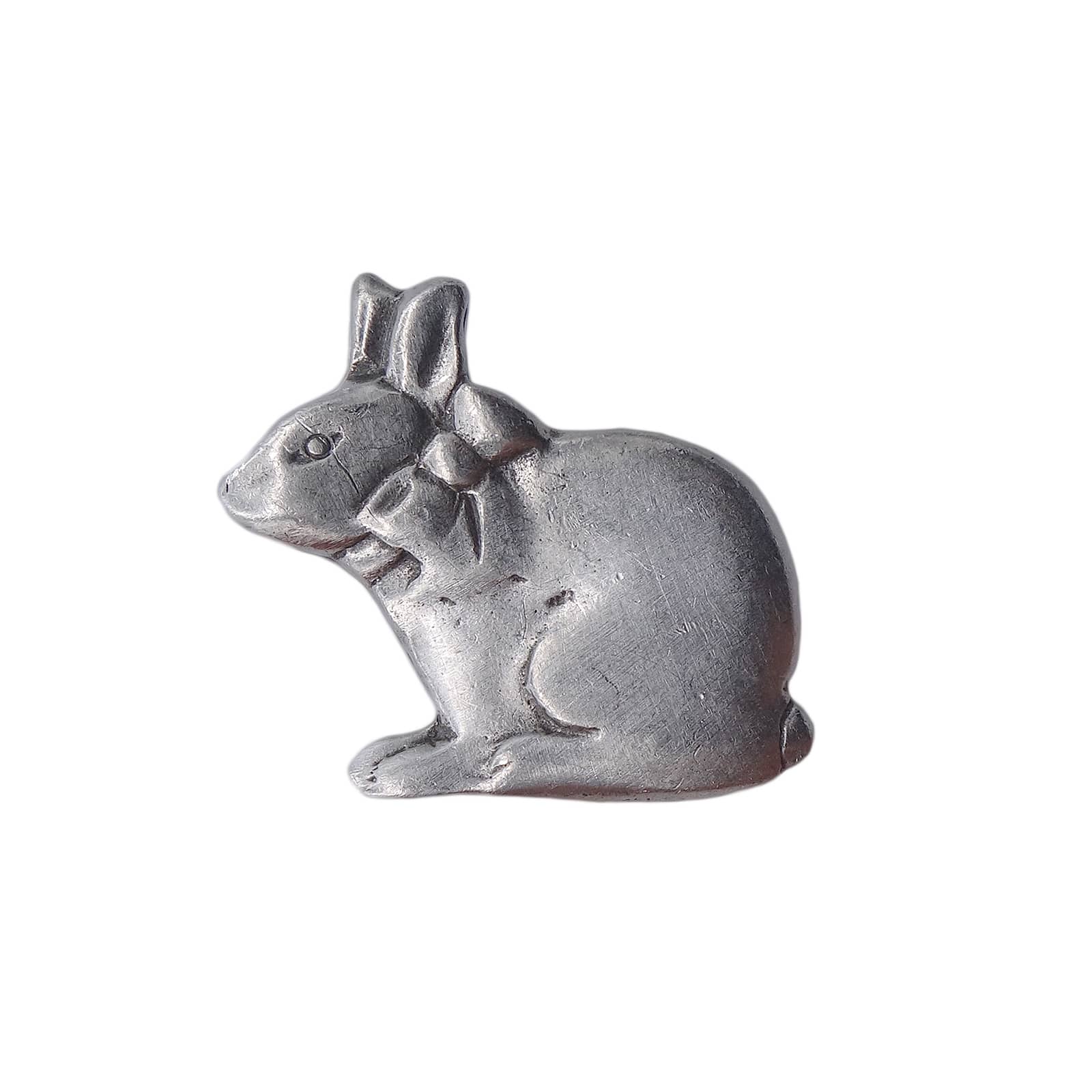 ウサギ ピンズ 動物