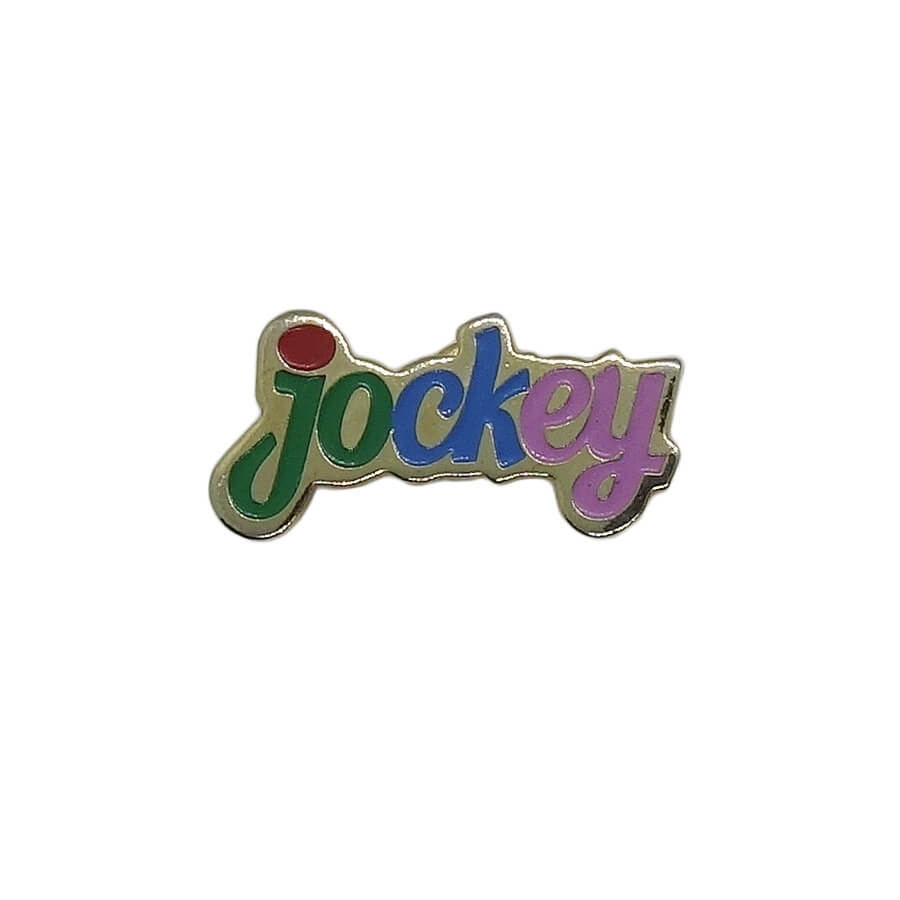 ピンズ Jockey 文字 留め具付き